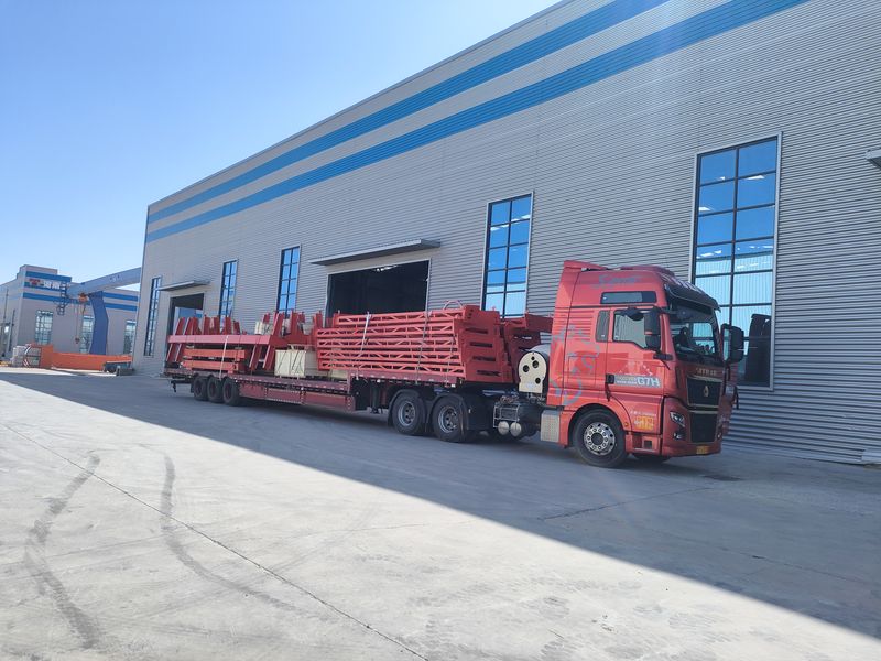 電動(dòng)葫蘆門式起重機(jī) 4臺(tái) MHxh10t—8m    2臺(tái) MHxh5t—8m      2臺(tái) 制作完成，出口哈薩克斯坦交付客戶使用